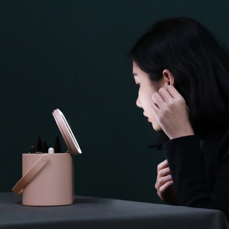 Travel Portable Makeup Organizer Box with LED Light Mirror