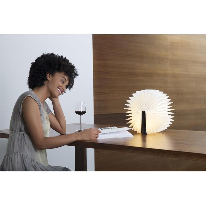 Lampe en bois créative en forme de livre, lumière LED pliante en bois en forme de livre 