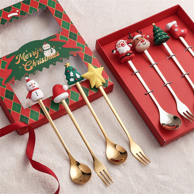 Elegant Christmas Cutlery Set Ideal for Hosting Gift Giving and Celebrating